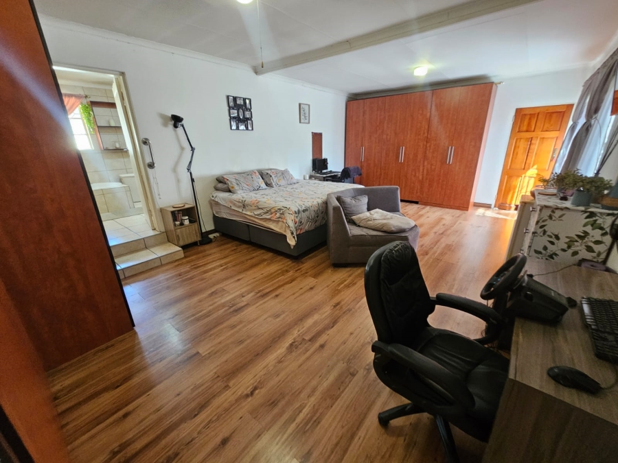 3 Bedroom Property for Sale in New Redruth Gauteng
