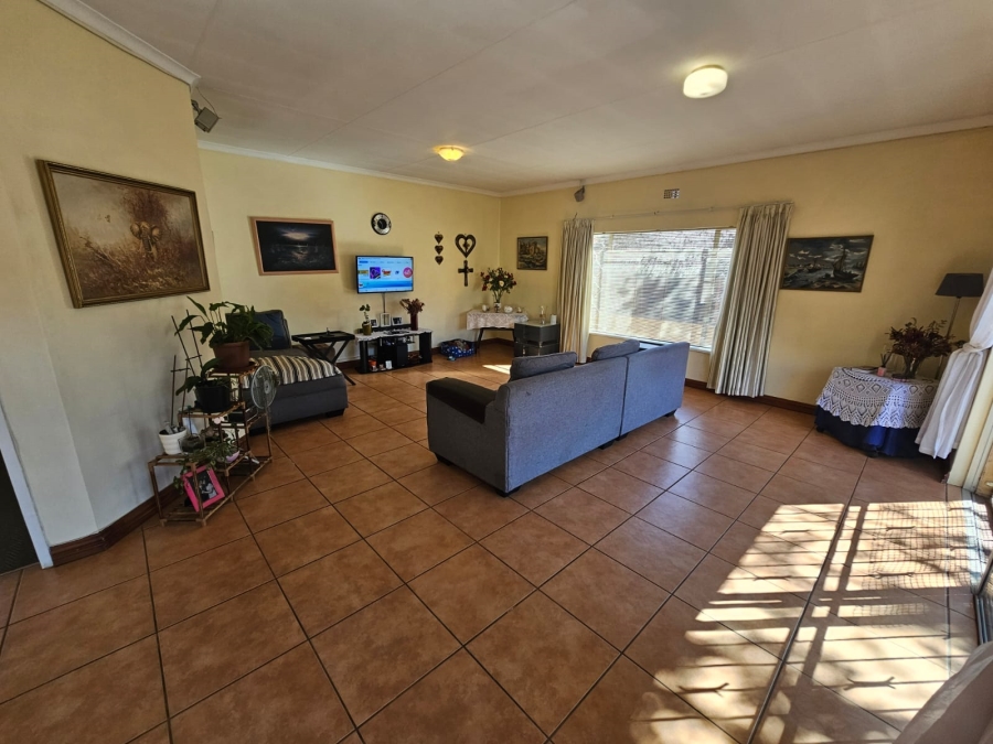 3 Bedroom Property for Sale in New Redruth Gauteng