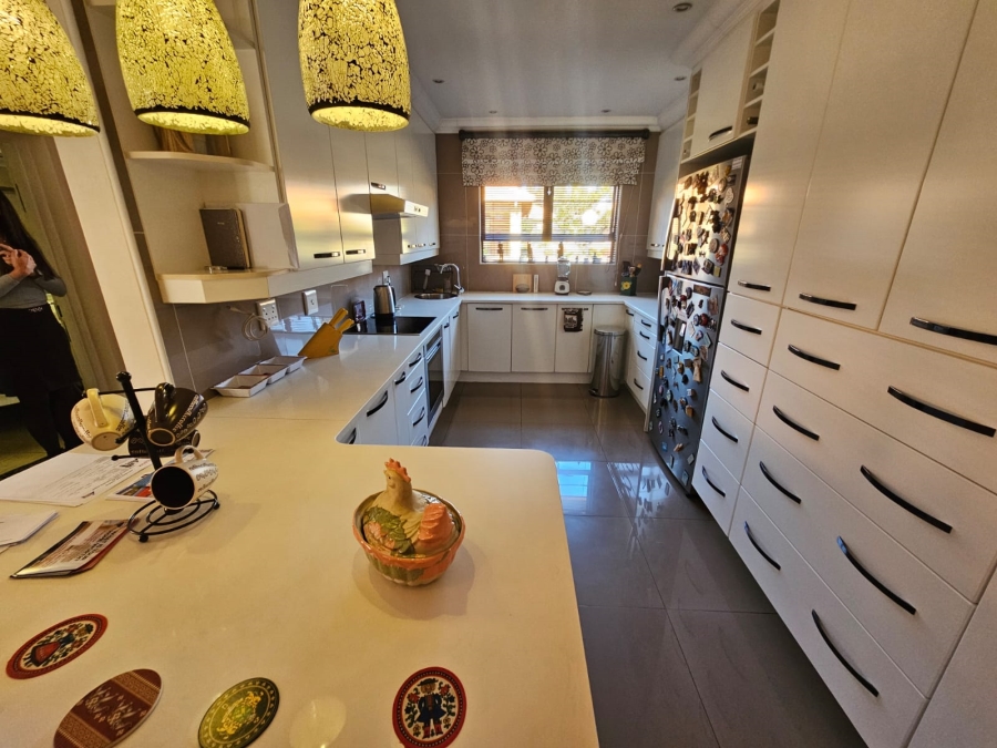 3 Bedroom Property for Sale in New Market Gauteng