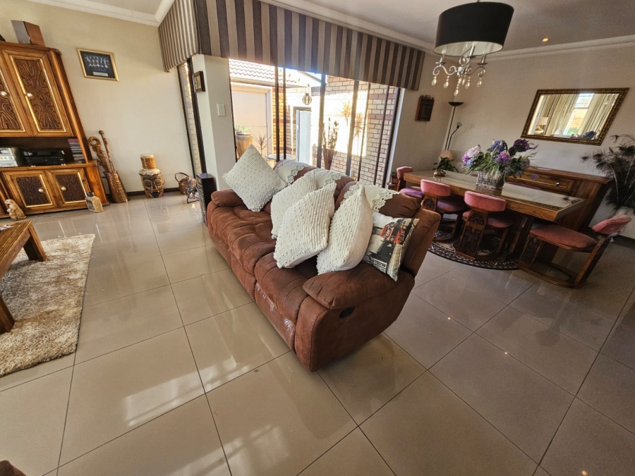 3 Bedroom Property for Sale in New Market Gauteng
