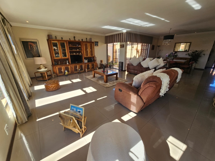 3 Bedroom Property for Sale in New Market Gauteng