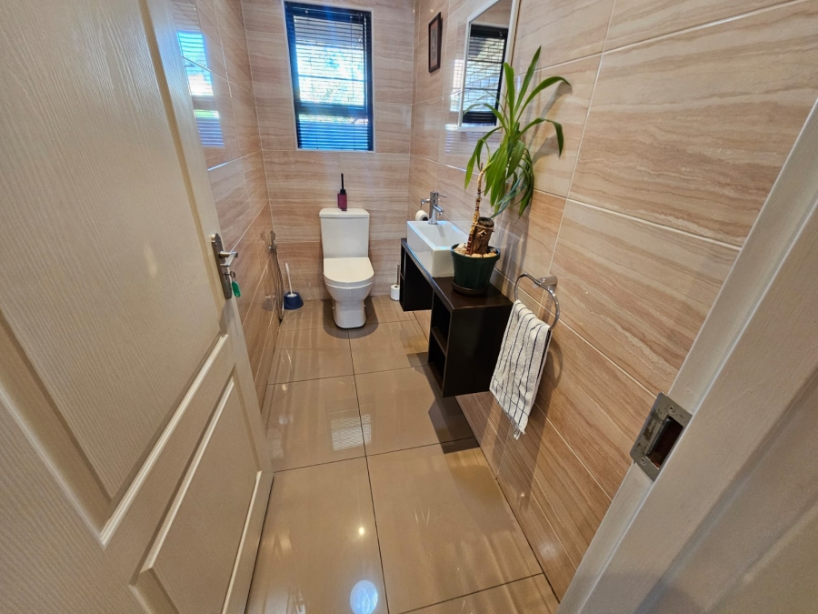 3 Bedroom Property for Sale in New Market Gauteng