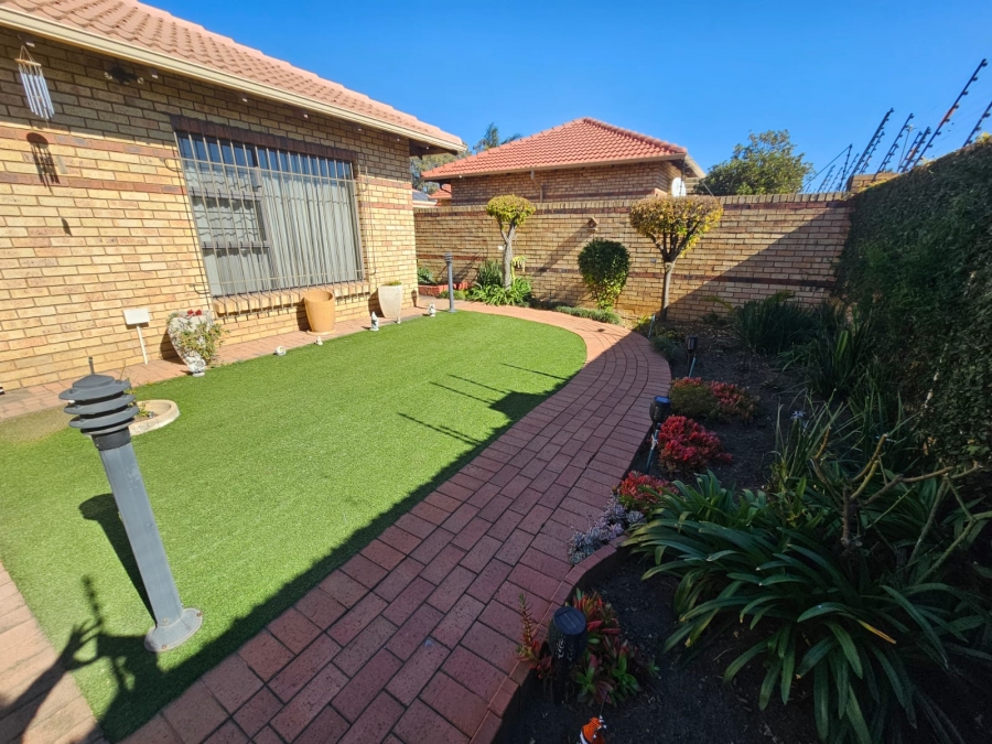 3 Bedroom Property for Sale in New Market Gauteng