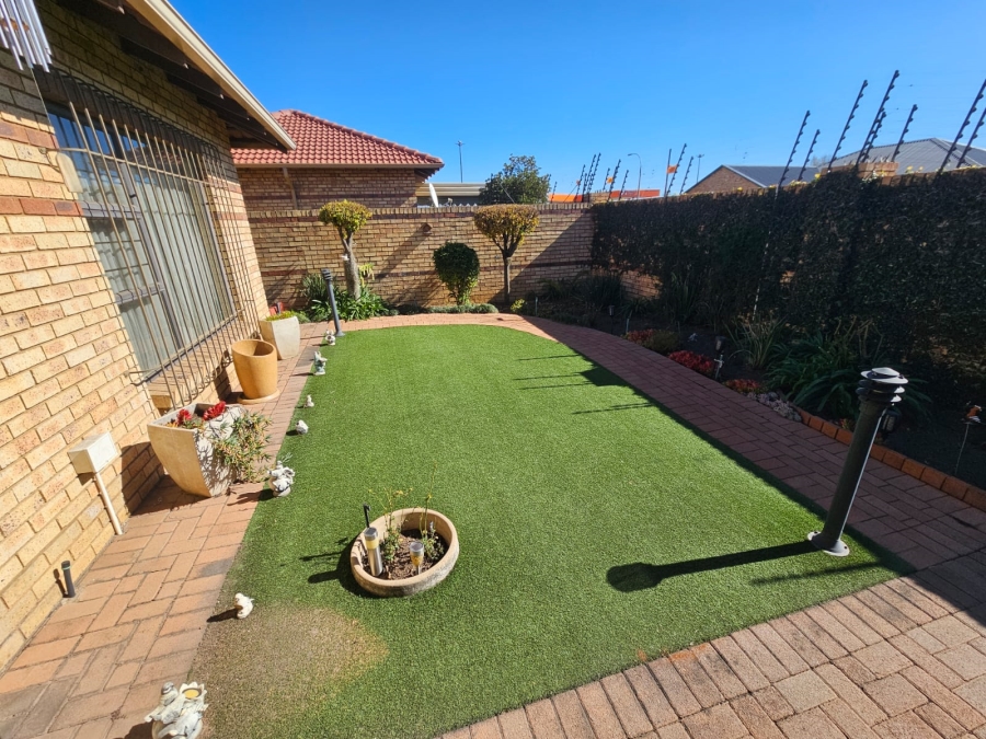 3 Bedroom Property for Sale in New Market Gauteng