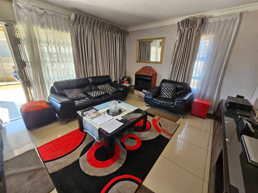 3 Bedroom Property for Sale in Mayberry Park Gauteng