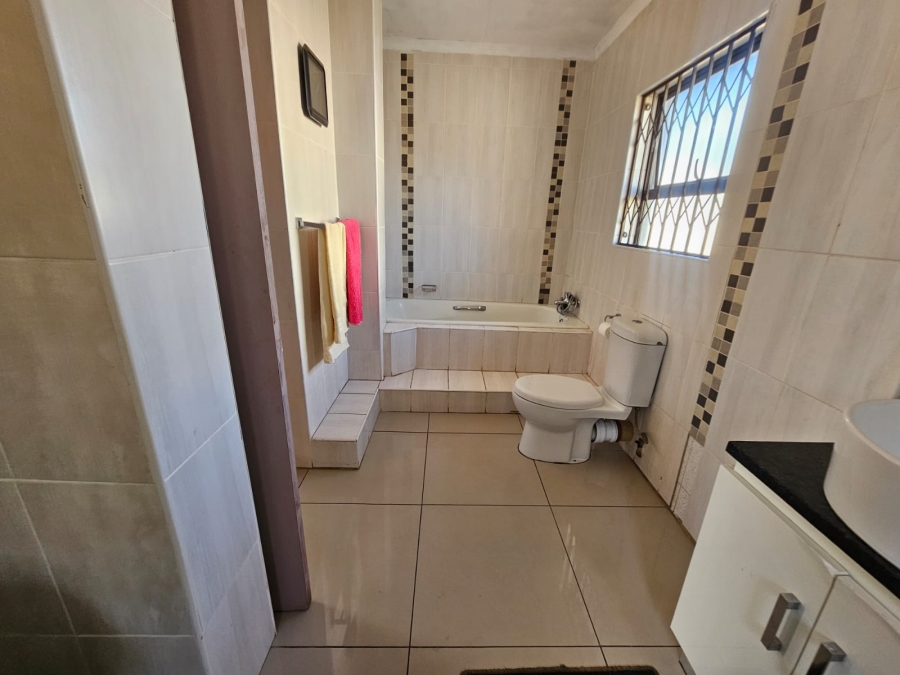 3 Bedroom Property for Sale in Mayberry Park Gauteng