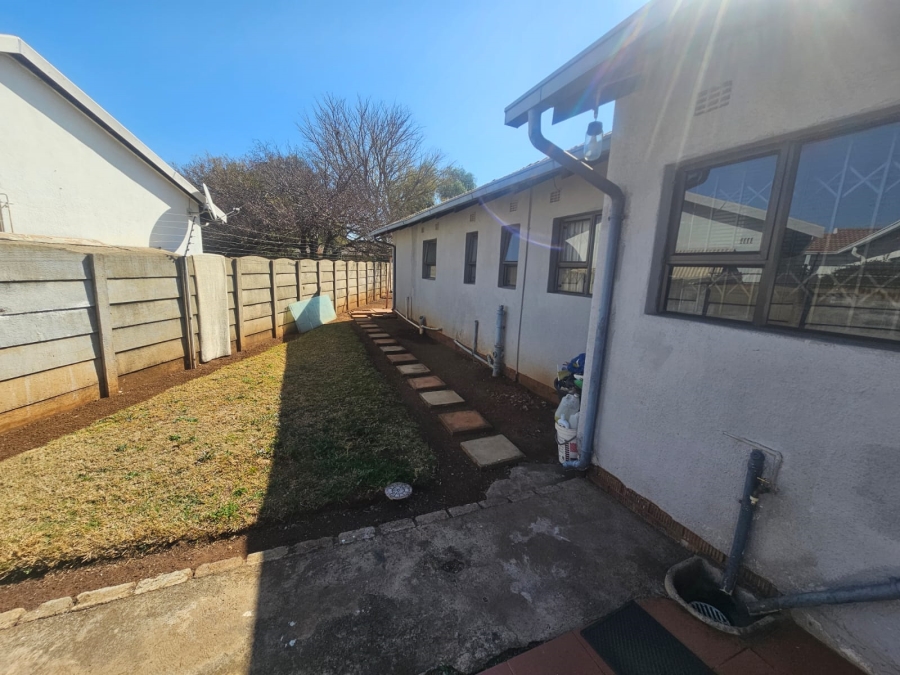 3 Bedroom Property for Sale in Mayberry Park Gauteng
