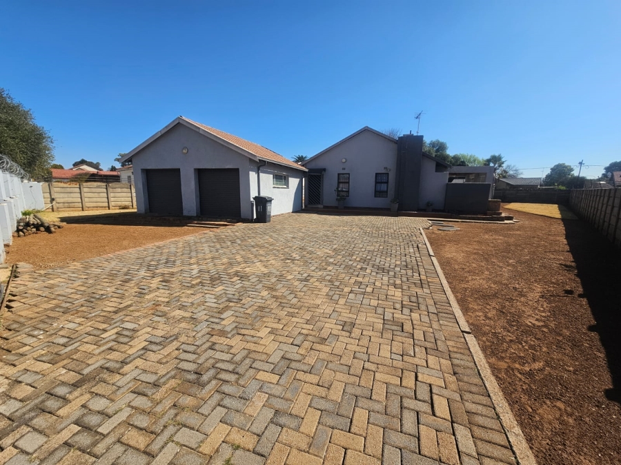 3 Bedroom Property for Sale in Mayberry Park Gauteng