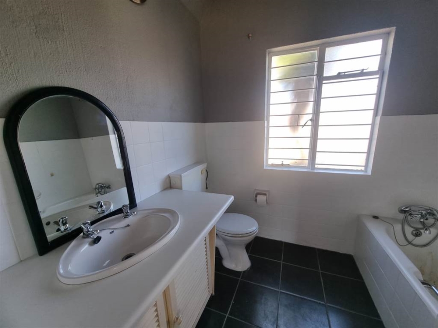 4 Bedroom Property for Sale in Mayberry Park Gauteng