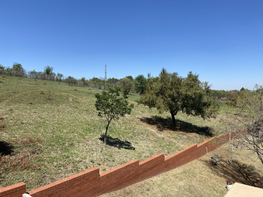 To Let 2 Bedroom Property for Rent in Equestria Gauteng