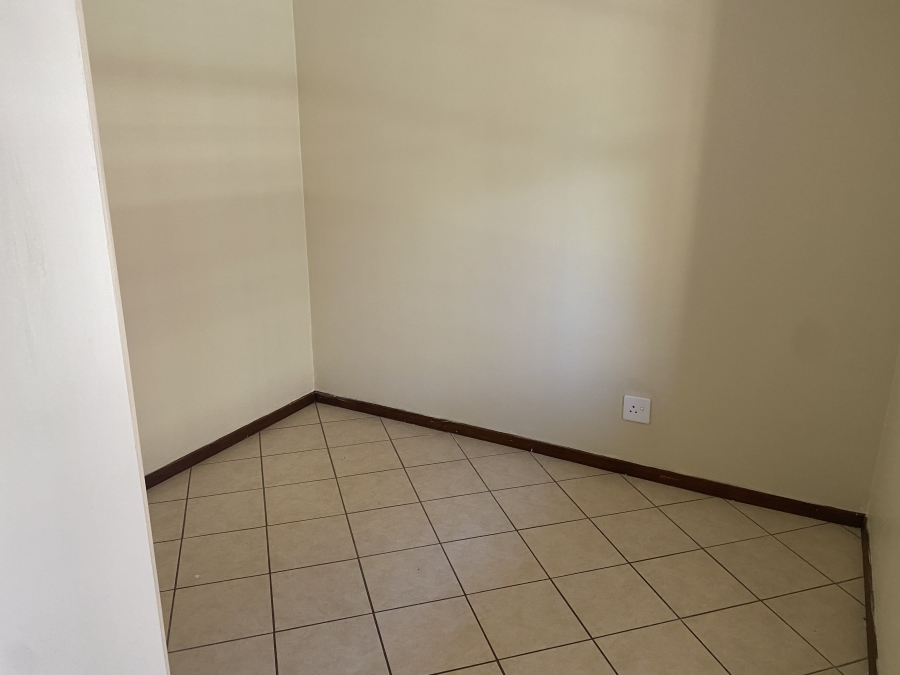 To Let 2 Bedroom Property for Rent in Equestria Gauteng