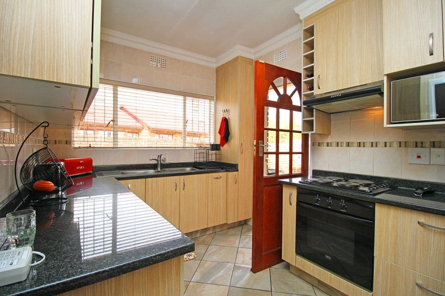 3 Bedroom Property for Sale in Isandovale Gauteng