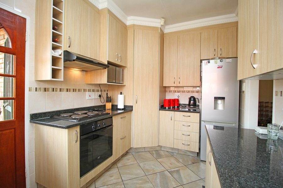 3 Bedroom Property for Sale in Isandovale Gauteng