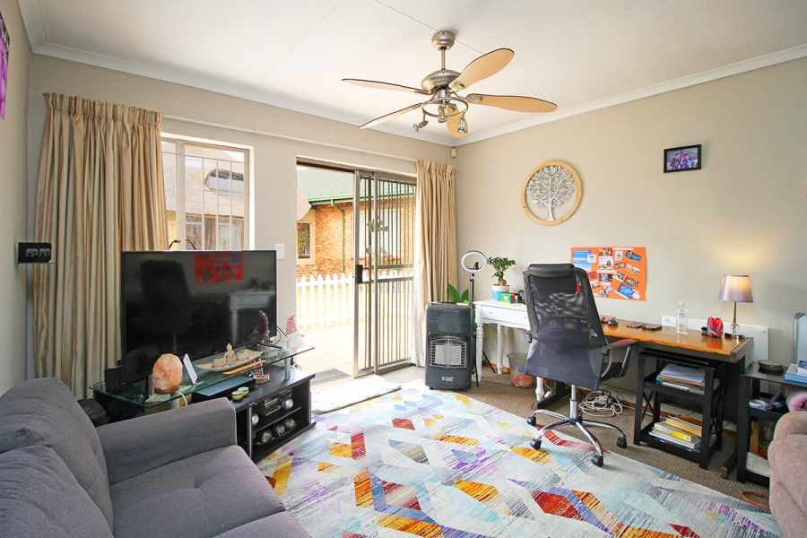 3 Bedroom Property for Sale in Isandovale Gauteng