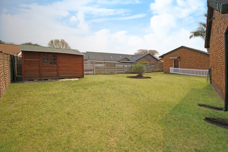 3 Bedroom Property for Sale in Isandovale Gauteng