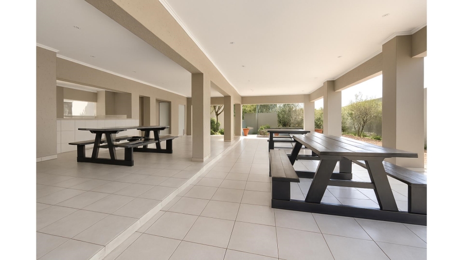 1 Bedroom Property for Sale in Lonehill Gauteng