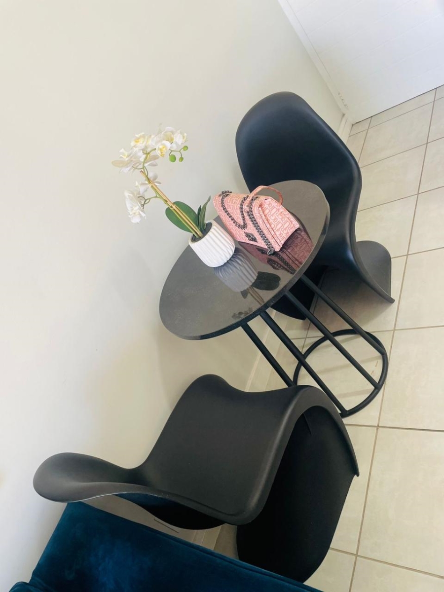 To Let 1 Bedroom Property for Rent in Linbro Park Gauteng