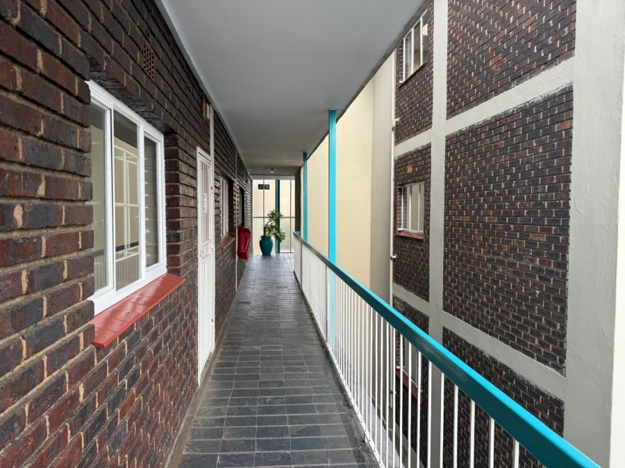 2 Bedroom Property for Sale in Florida Gauteng