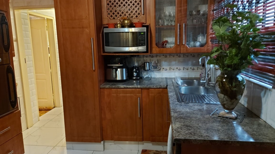 3 Bedroom Property for Sale in Daveyton Gauteng