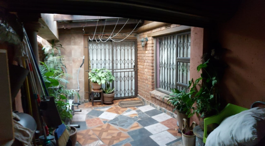 3 Bedroom Property for Sale in Daveyton Gauteng