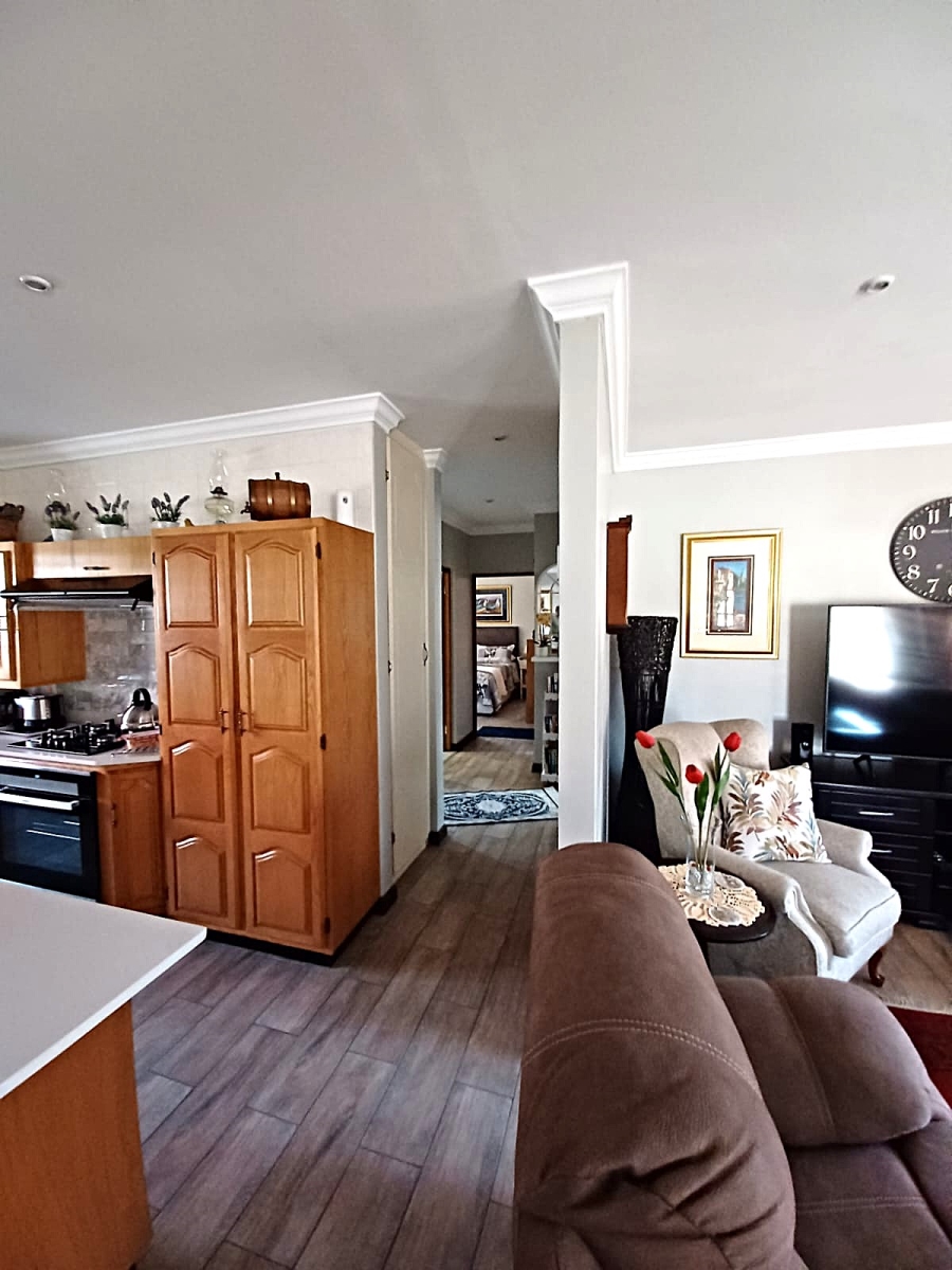 2 Bedroom Property for Sale in Heidelberg Gauteng
