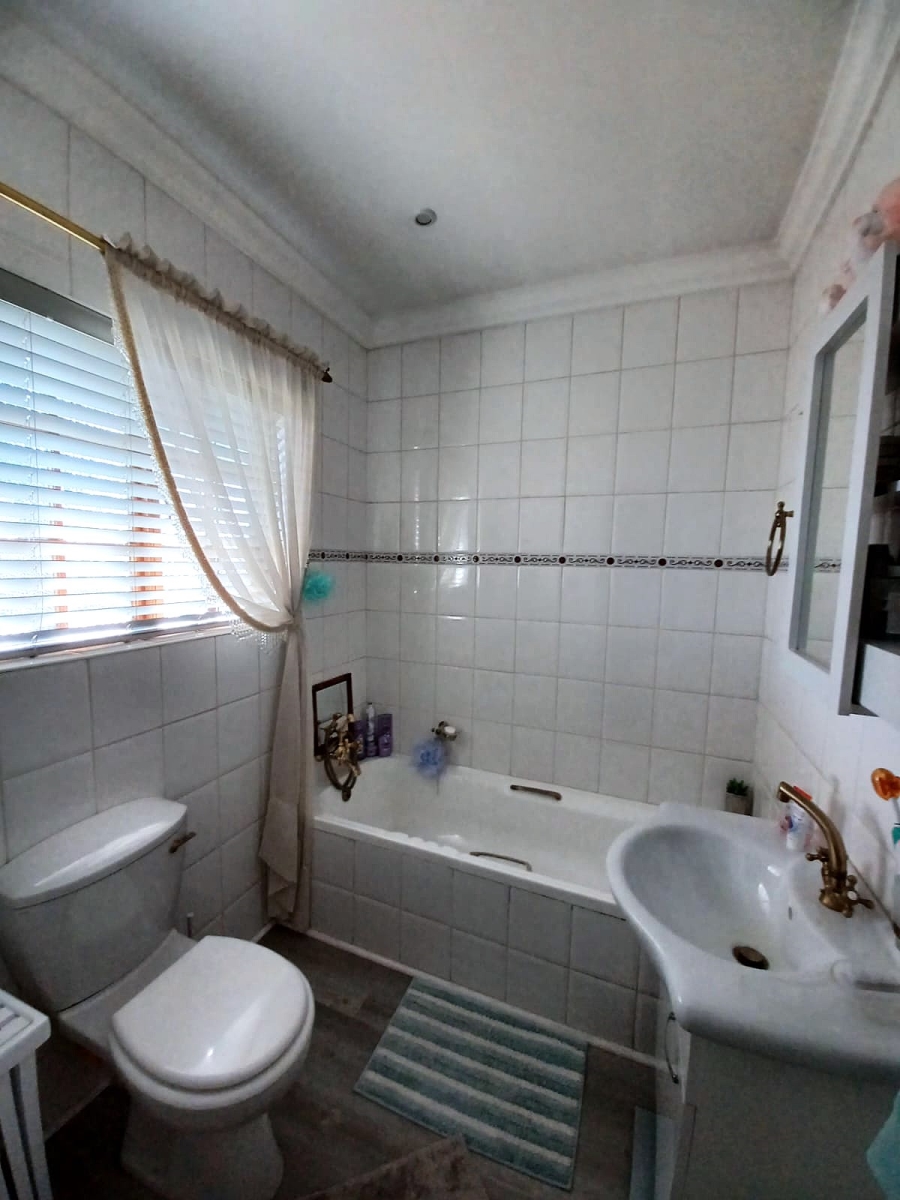 2 Bedroom Property for Sale in Heidelberg Gauteng