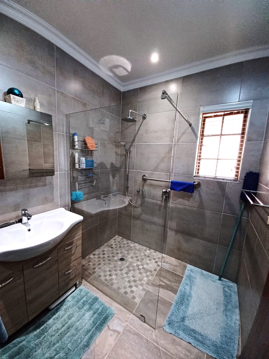 2 Bedroom Property for Sale in Heidelberg Gauteng