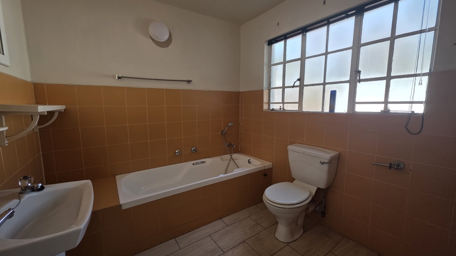 3 Bedroom Property for Sale in Garsfontein Gauteng
