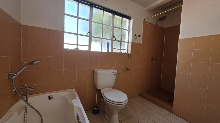 3 Bedroom Property for Sale in Garsfontein Gauteng