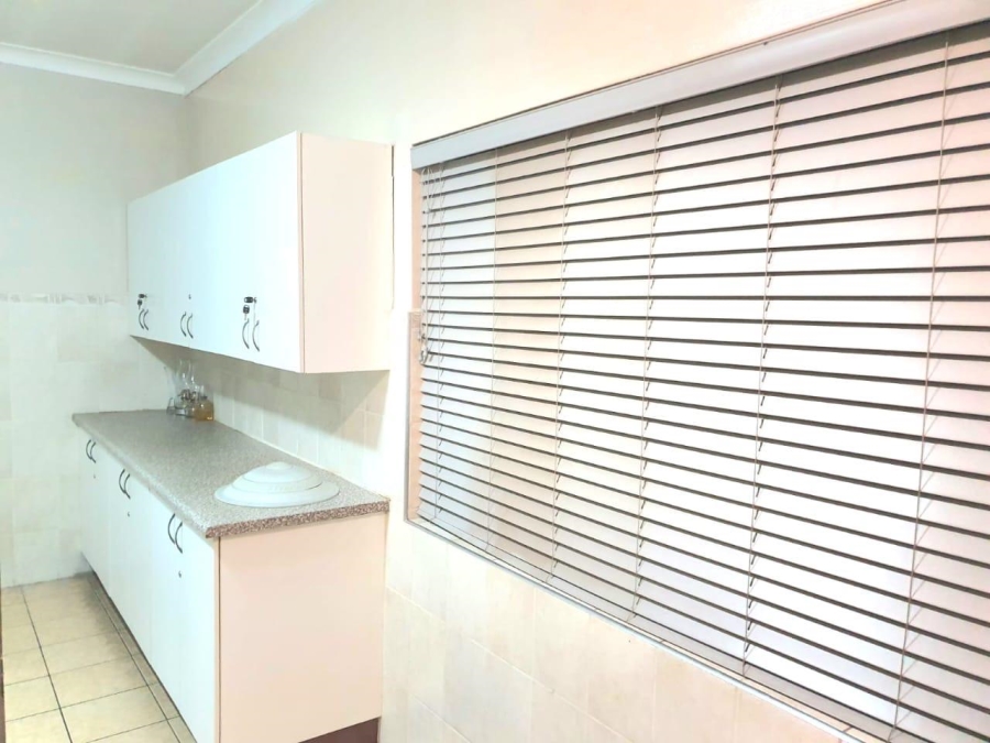 To Let 3 Bedroom Property for Rent in Randgate Gauteng