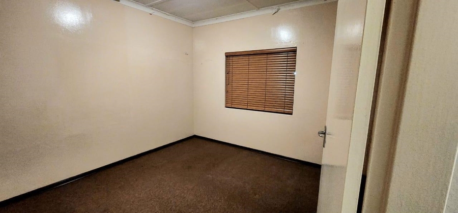 To Let 3 Bedroom Property for Rent in Randgate Gauteng