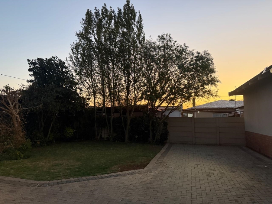 To Let 3 Bedroom Property for Rent in Randgate Gauteng