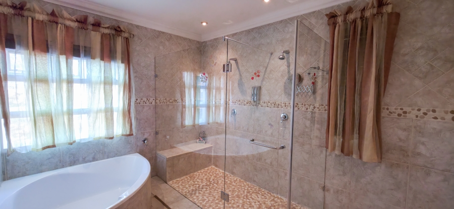 4 Bedroom Property for Sale in Moreleta Park Gauteng