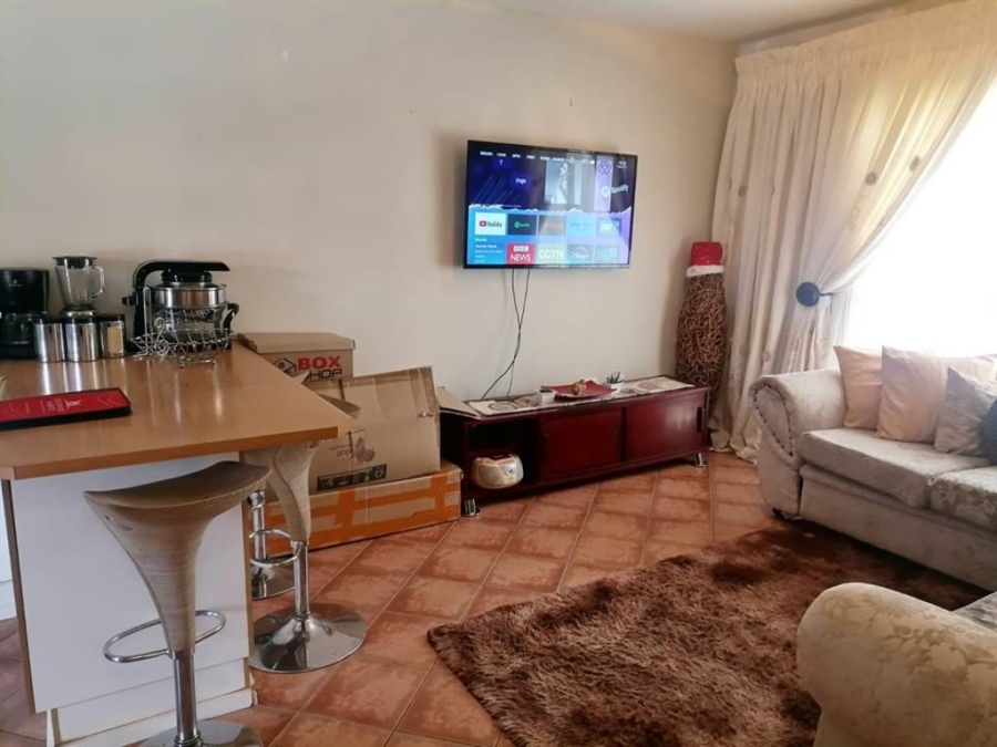 2 Bedroom Property for Sale in Greenhills Gauteng