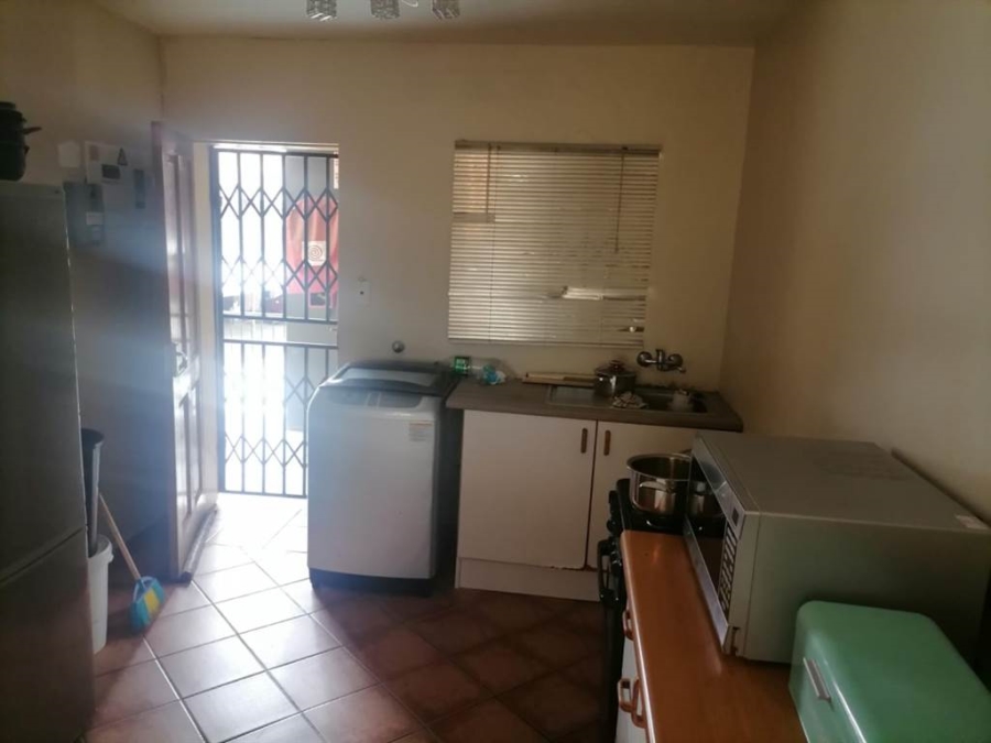 2 Bedroom Property for Sale in Greenhills Gauteng