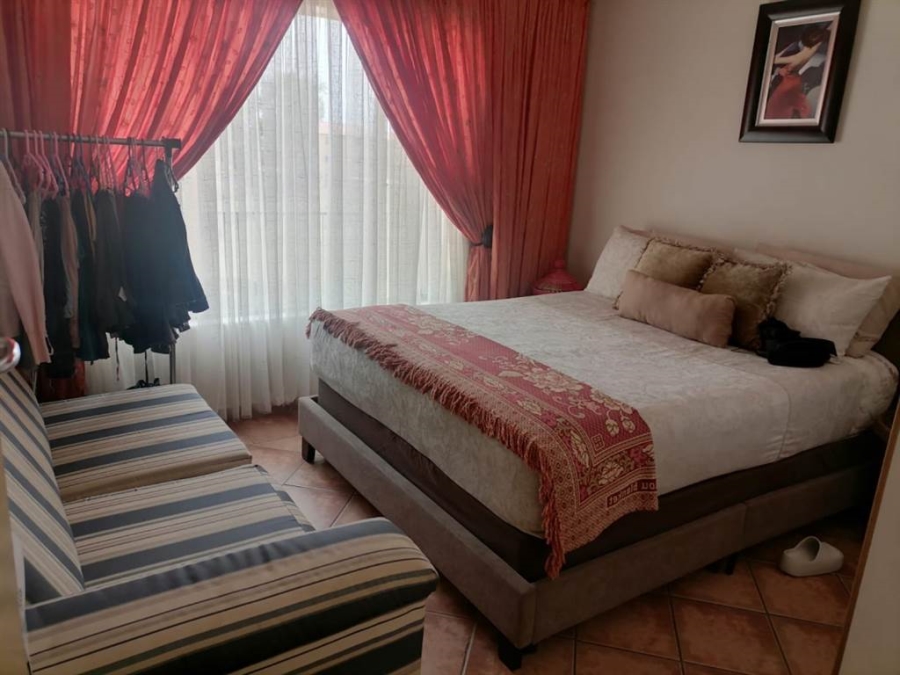 2 Bedroom Property for Sale in Greenhills Gauteng
