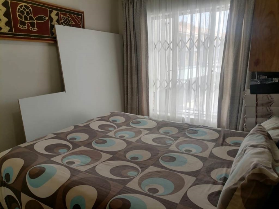 2 Bedroom Property for Sale in Greenhills Gauteng