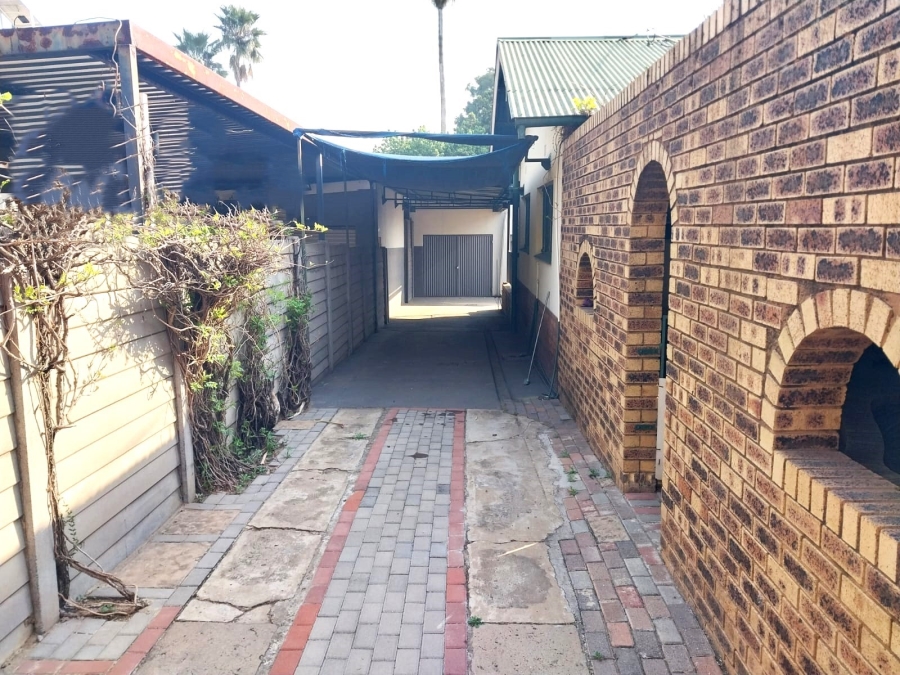4 Bedroom Property for Sale in Pretoria Gardens Gauteng