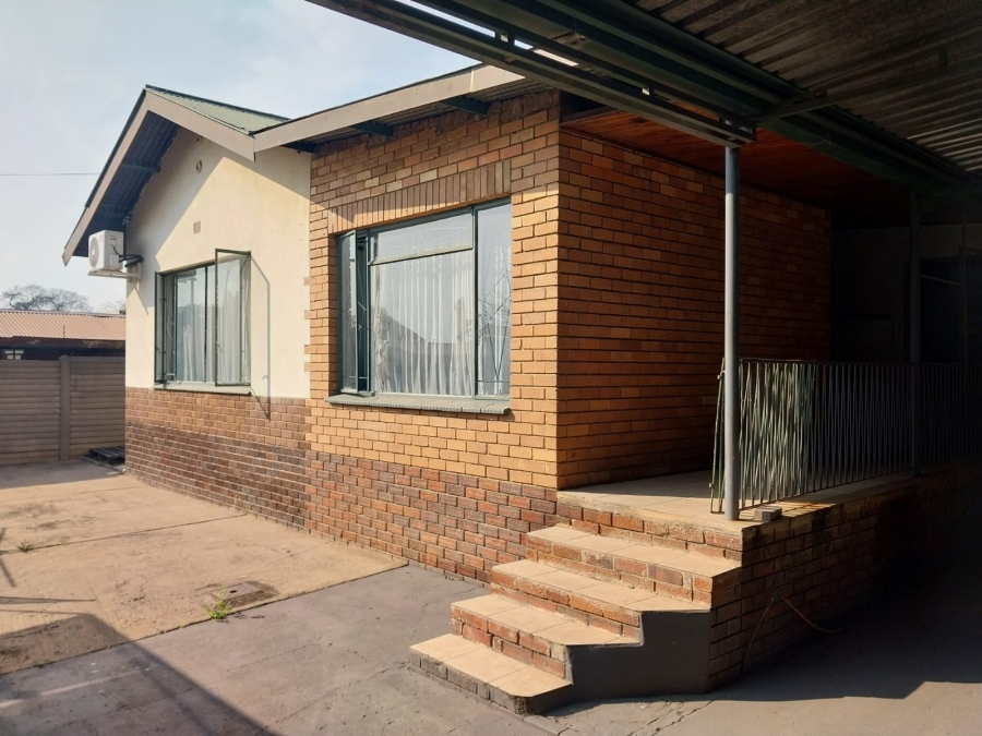 4 Bedroom Property for Sale in Pretoria Gardens Gauteng