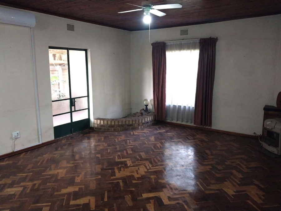 4 Bedroom Property for Sale in Pretoria Gardens Gauteng
