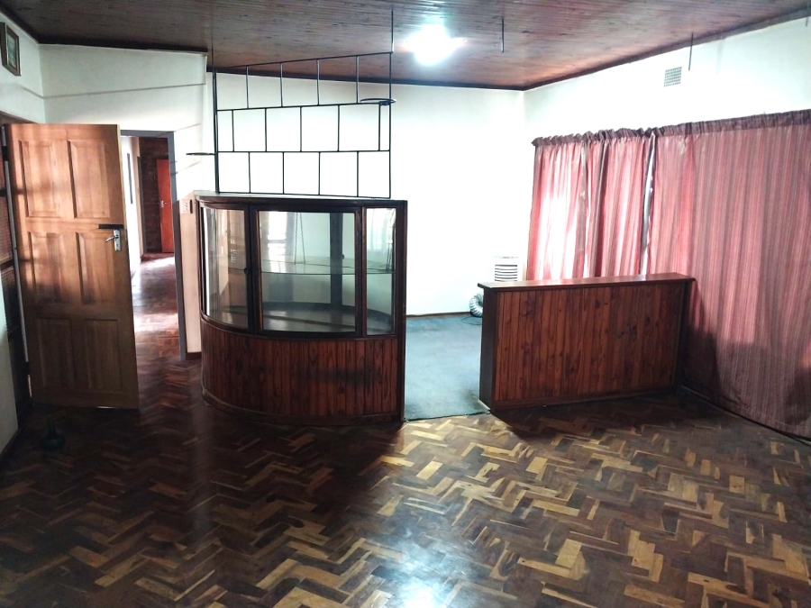 4 Bedroom Property for Sale in Pretoria Gardens Gauteng