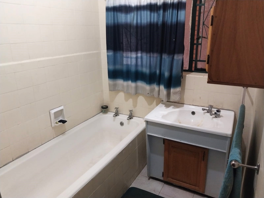 4 Bedroom Property for Sale in Pretoria Gardens Gauteng