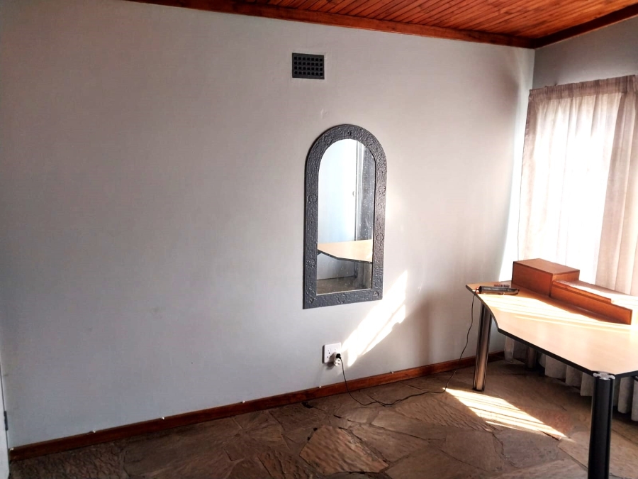 4 Bedroom Property for Sale in Pretoria Gardens Gauteng