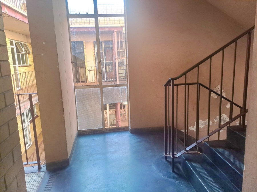 2 Bedroom Property for Sale in Berea Gauteng