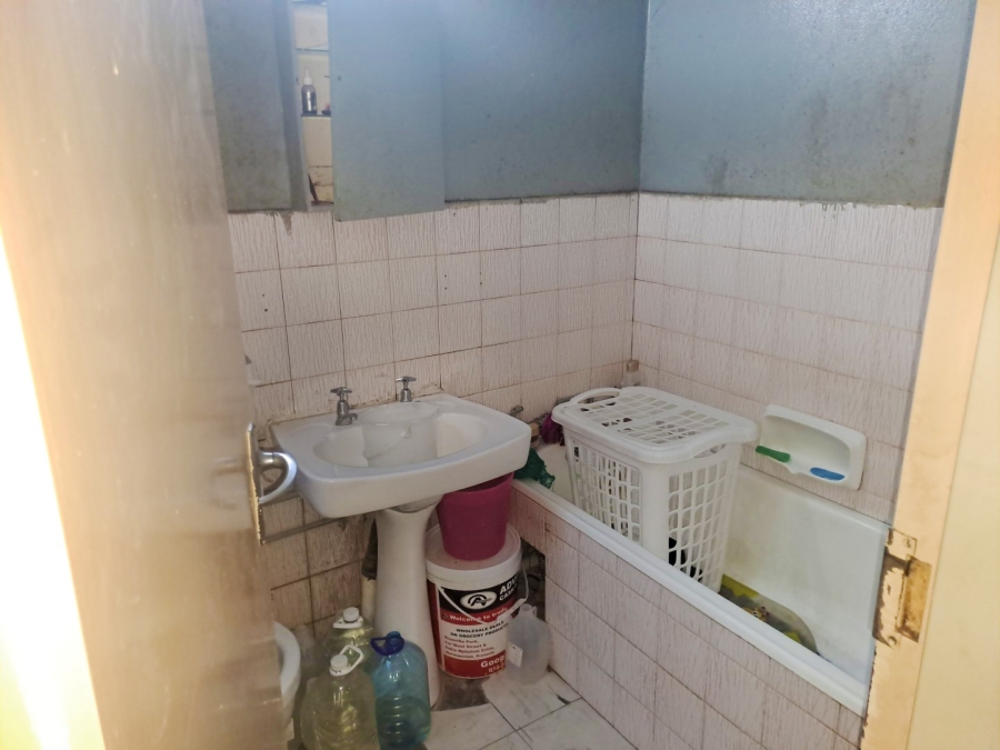 2 Bedroom Property for Sale in Berea Gauteng