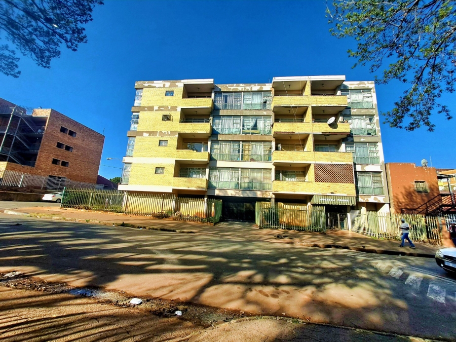 2 Bedroom Property for Sale in Berea Gauteng