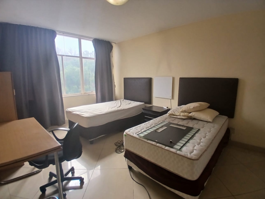 To Let 1 Bedroom Property for Rent in Parktown Gauteng