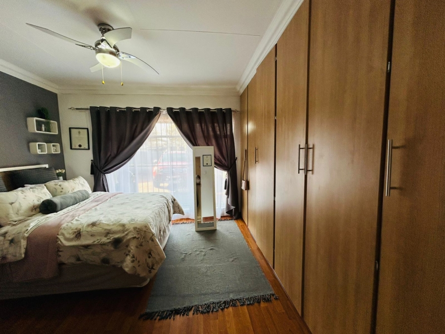 4 Bedroom Property for Sale in Strubenvale Gauteng