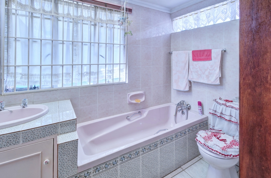 3 Bedroom Property for Sale in Malvern East Gauteng