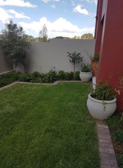 To Let 3 Bedroom Property for Rent in Lonehill Gauteng